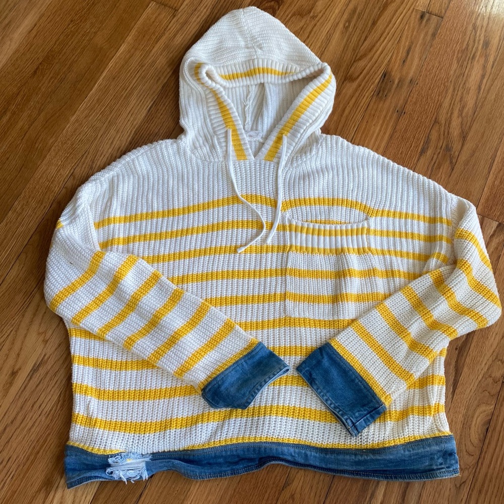 Decker Luxe Knit Sweatshirt Size Medium
